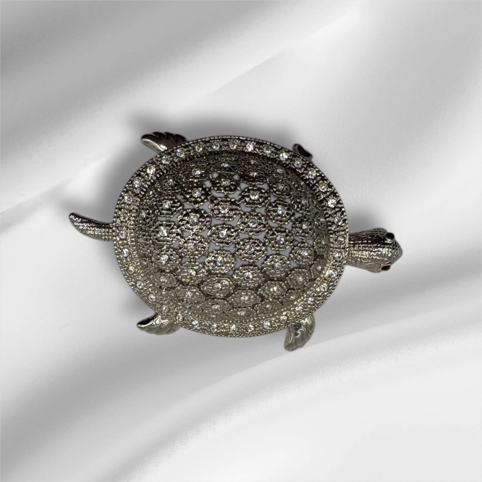 Fashion Turtle Brooch