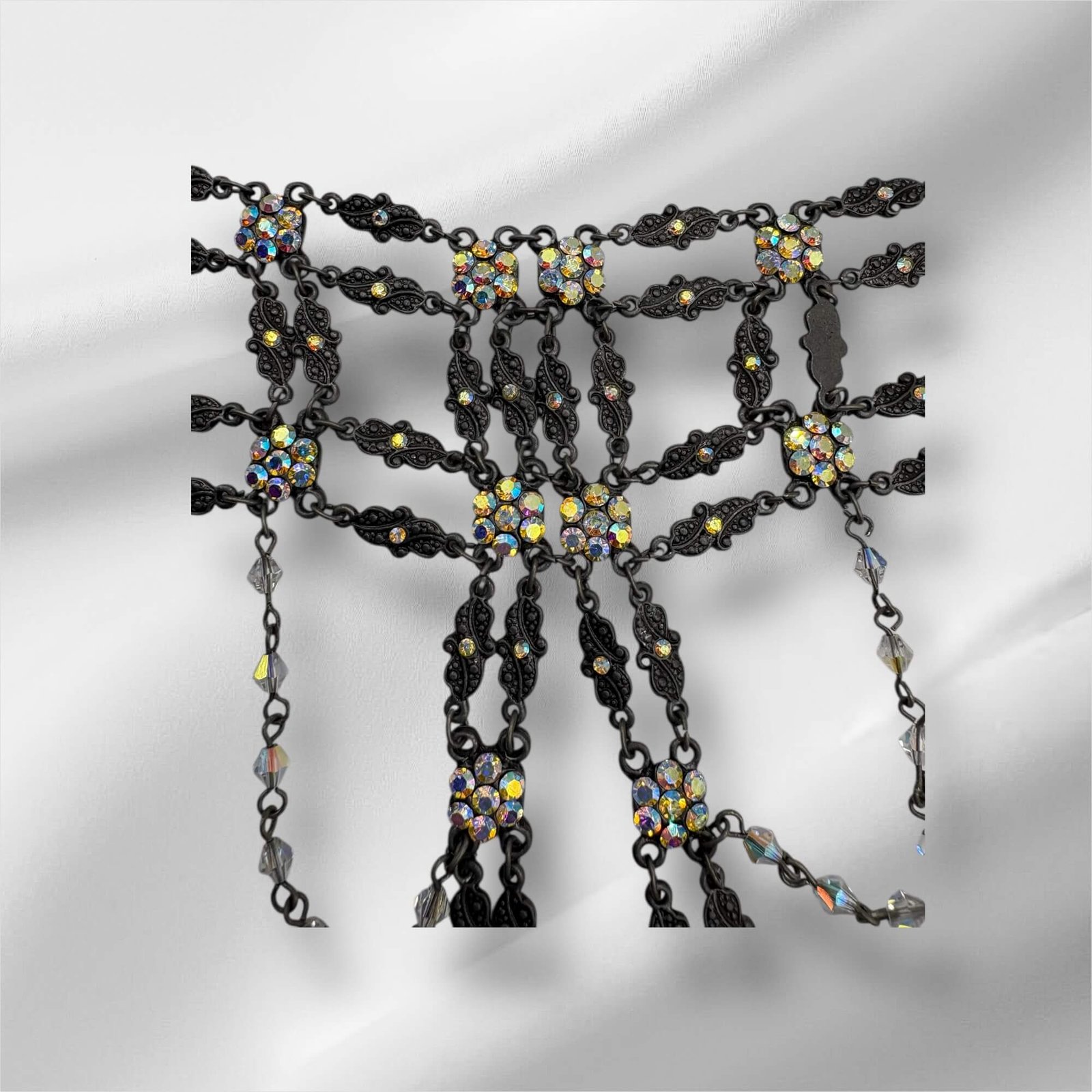 Stunning Vintage Choker Style Necklace - Image 2