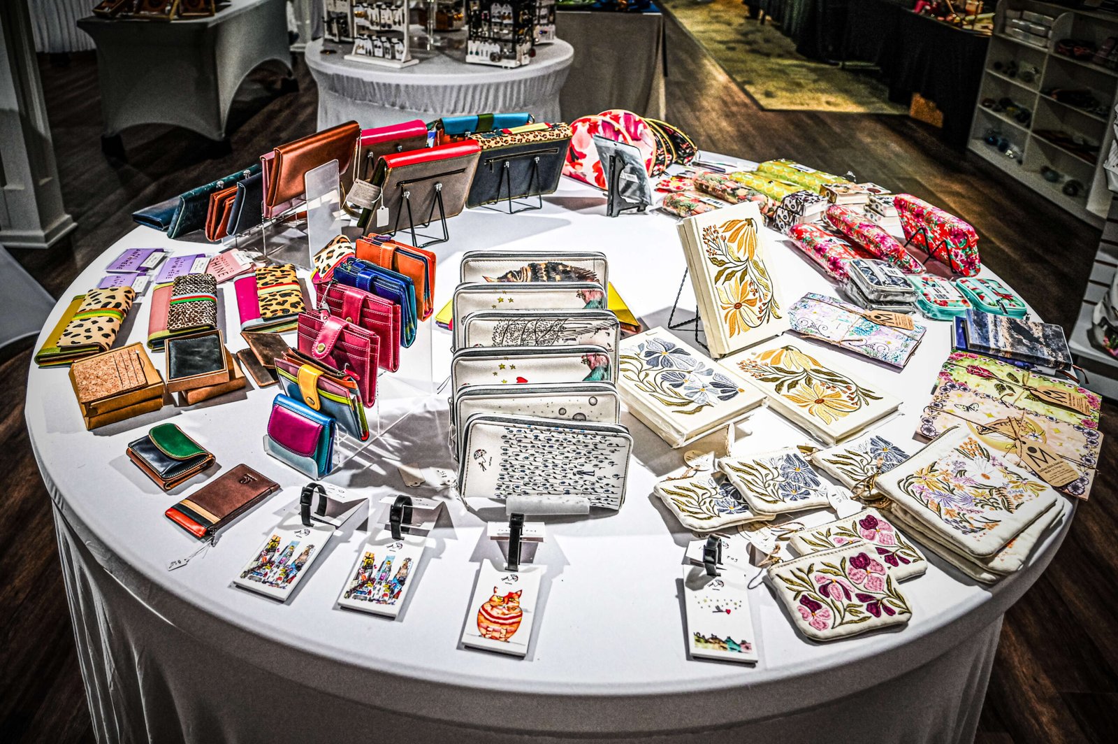 wallets-luggage-tags-etc-twin-sisters-shop